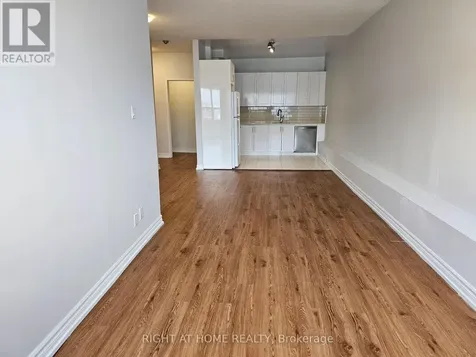1801 Eglinton Avenue West Toronto (oakwood Village) ON M6E 2H8