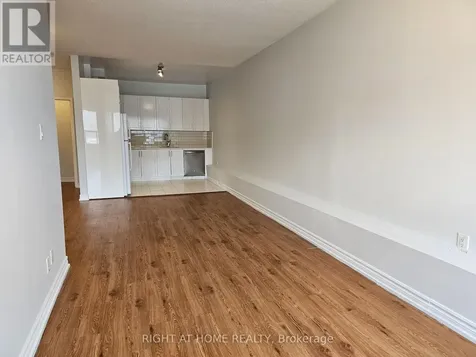 1801 Eglinton Avenue West Toronto (oakwood Village) ON M6E 2H8