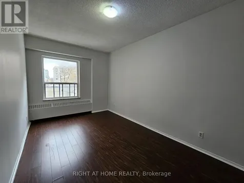 1801 Eglinton Avenue West Toronto (oakwood Village) ON M6E 2H7