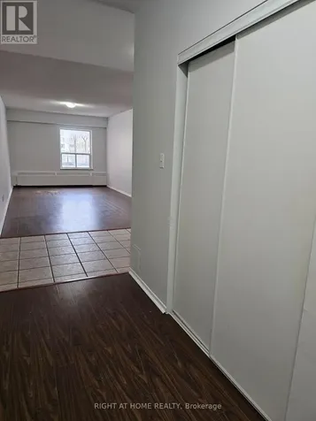 1801 Eglinton Avenue West Toronto (oakwood Village) ON M6E 2H7