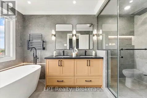 47 Atlantis Drive Orillia ON L3V 8L4
