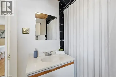 144 Campbell Avenue Hamilton ON L8H 2E9