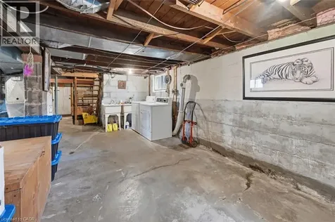 144 Campbell Avenue Hamilton ON L8H 2E9