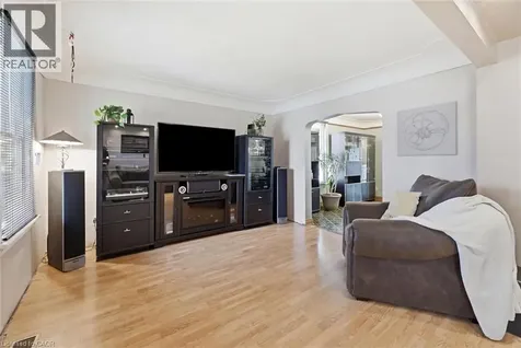144 Campbell Avenue Hamilton ON L8H 2E9