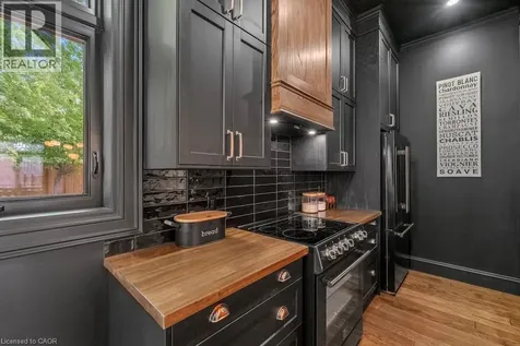 143 Catharine Street North Hamilton ON L8R 1J5