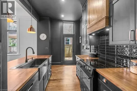 143 Catharine Street North Hamilton ON L8R 1J5