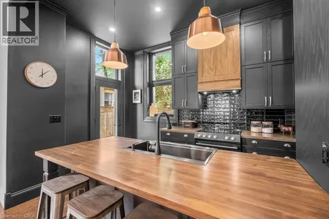 143 Catharine Street North Hamilton ON L8R 1J5