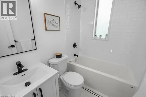 143 Catharine Street North Hamilton ON L8R 1J5