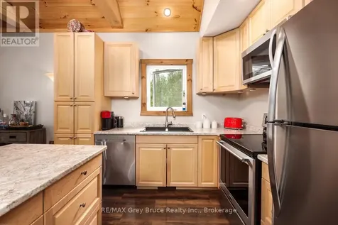 73 Maple Drive Northern Bruce Peninsula ON N0H 1Z0
