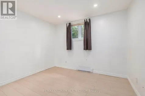 1204 Shillington Avenue Ottawa ON K1Z 7Z4