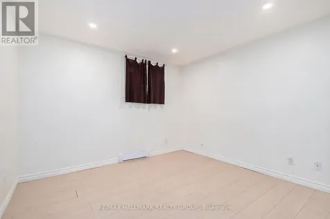 1204 Shillington Avenue Ottawa ON K1Z 7Z4