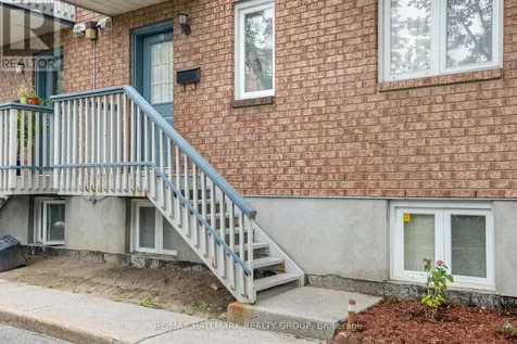 1204 Shillington Avenue Ottawa ON K1Z 7Z4