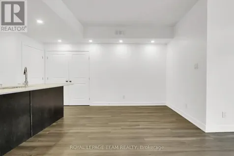 320 Tulum Crescent Ottawa ON K2S 0W1