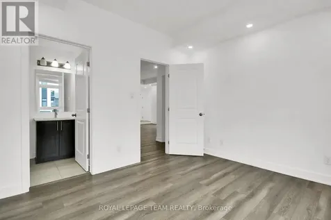 320 Tulum Crescent Ottawa ON K2S 0W1