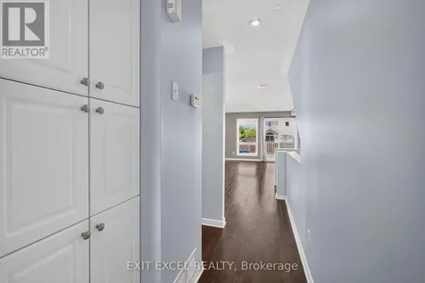 532 Lakeridge Drive Ottawa ON K4A 0H5