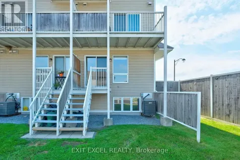 532 Lakeridge Drive Ottawa ON K4A 0H5