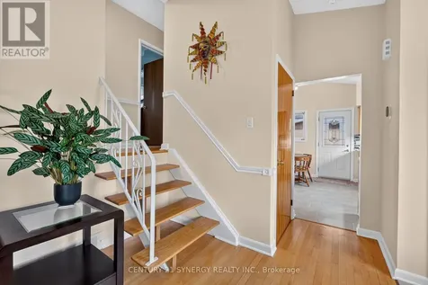 20 Sherry Lane Ottawa ON K2G 3L6