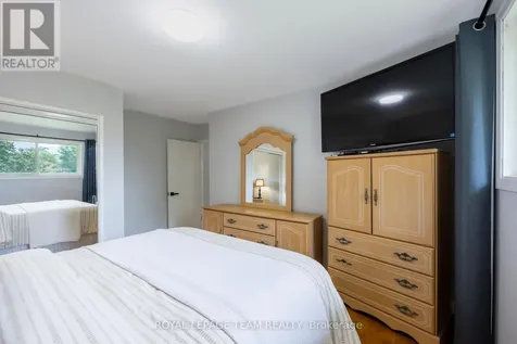 1293 Woodside Drive Ottawa ON K2C 2H1