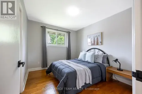 1293 Woodside Drive Ottawa ON K2C 2H1