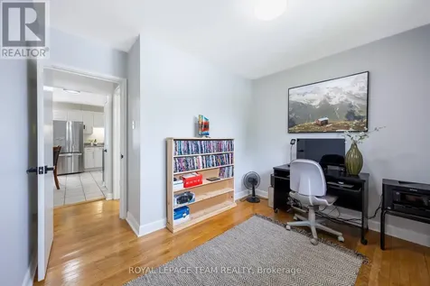 1293 Woodside Drive Ottawa ON K2C 2H1