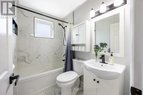 1293 Woodside Drive Ottawa ON K2C 2H1