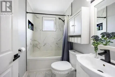 1293 Woodside Drive Ottawa ON K2C 2H1