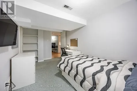 1293 Woodside Drive Ottawa ON K2C 2H1