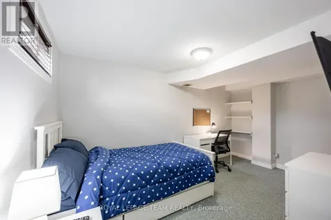 1293 Woodside Drive Ottawa ON K2C 2H1