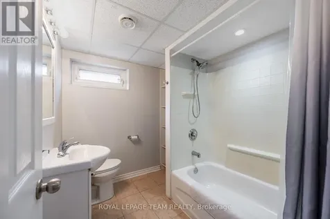 1293 Woodside Drive Ottawa ON K2C 2H1