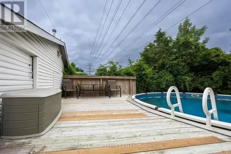 1293 Woodside Drive Ottawa ON K2C 2H1