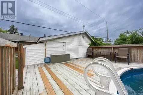 1293 Woodside Drive Ottawa ON K2C 2H1