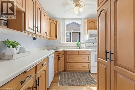 23 Main Street Dundas ON L9H 2P7