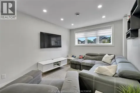 42 Regal Drive Tilbury ON N0P 2L0