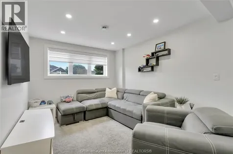 42 Regal Drive Tilbury ON N0P 2L0