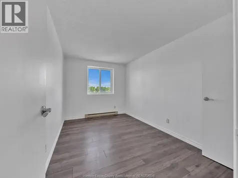 3950 Wyandotte Street East Windsor ON N8Y 1G5