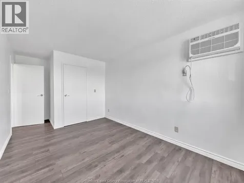 3950 Wyandotte Street East Windsor ON N8Y 1G5