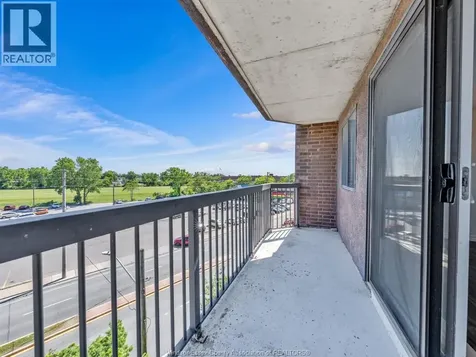 3950 Wyandotte Street East Windsor ON N8Y 1G5