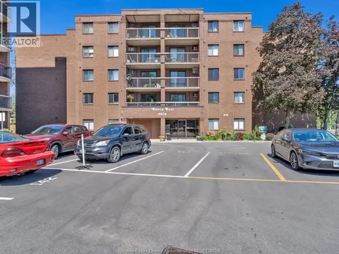 3950 Wyandotte Street East Windsor ON N8Y 1G5