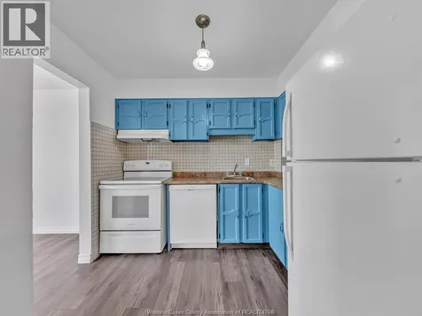 3950 Wyandotte Street East Windsor ON N8Y 1G5