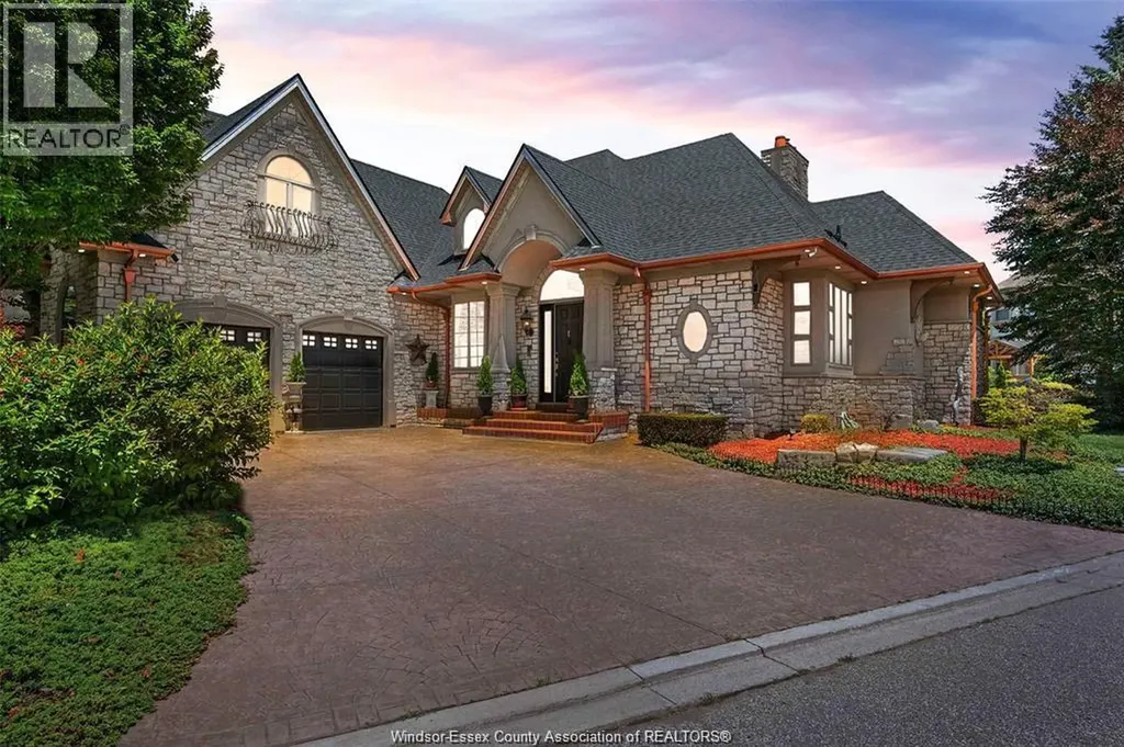 490 Shoreview Windsor ON N8P 1M7