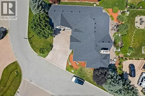 490 Shoreview Windsor ON N8P 1M7