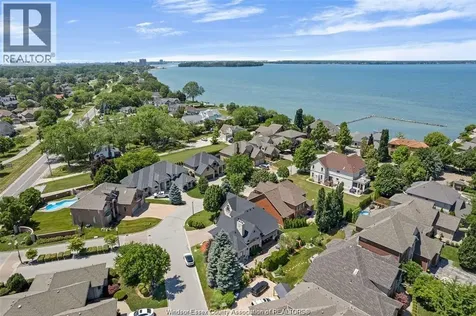 490 Shoreview Windsor ON N8P 1M7