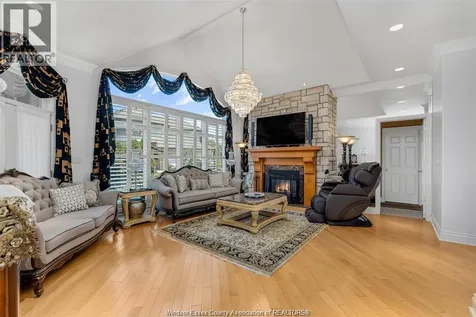 490 Shoreview Windsor ON N8P 1M7