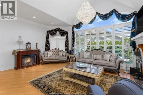 490 Shoreview Windsor ON N8P 1M7