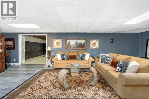 490 Shoreview Windsor ON N8P 1M7