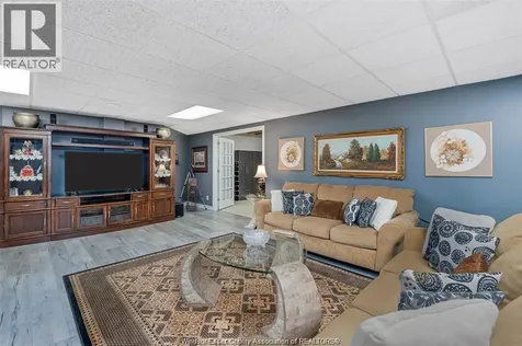 490 Shoreview Windsor ON N8P 1M7