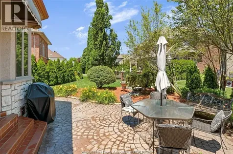 490 Shoreview Windsor ON N8P 1M7