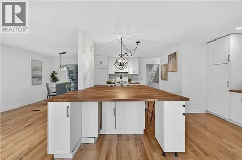 167 Darlington Drive Hamilton ON L9C 2M4
