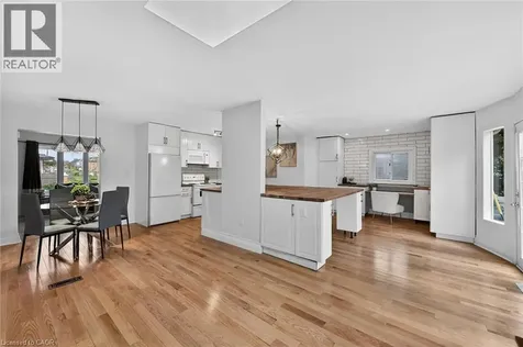 167 Darlington Drive Hamilton ON L9C 2M4