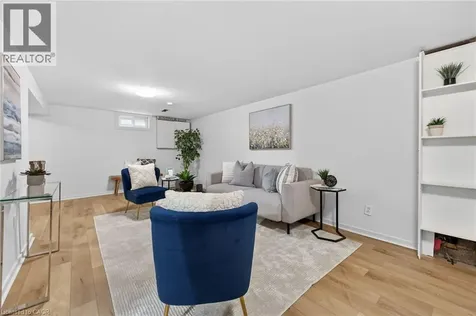 167 Darlington Drive Hamilton ON L9C 2M4
